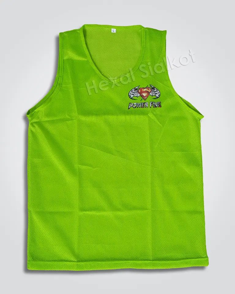 Durable 100% polyester mesh fabric for sports training bibs
